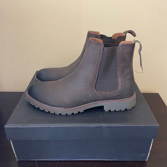 Banana Republic Men's Suede Chelsea Boot - Picture 1 of 11